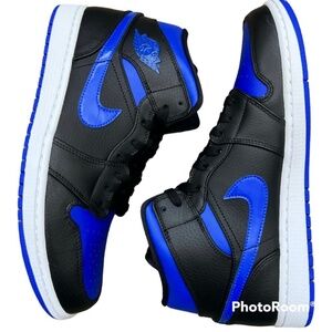 NIB Men’s Nike Air Jordan 1 Mid black hyper royal white 11.5